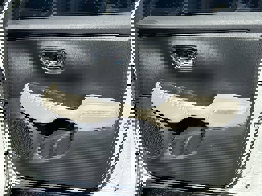 Used 2024 Honda HR-V LX image 13