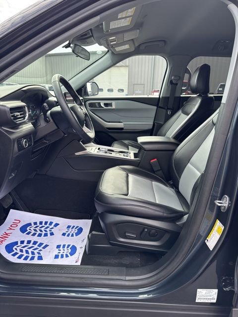 Certified 2024 Ford Explorer XLT w/ Equipment Group 202A AWD/4WD image 17