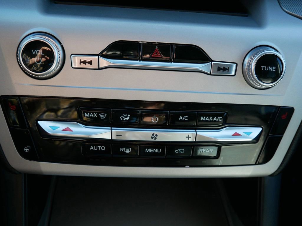 Certified 2023 Ford Explorer XLT w/ Equipment Group 202A image 26