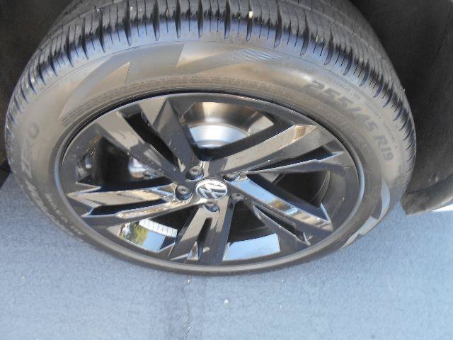 Used 2024 Volkswagen Tiguan SE R-Line AWD/4WD image 12
