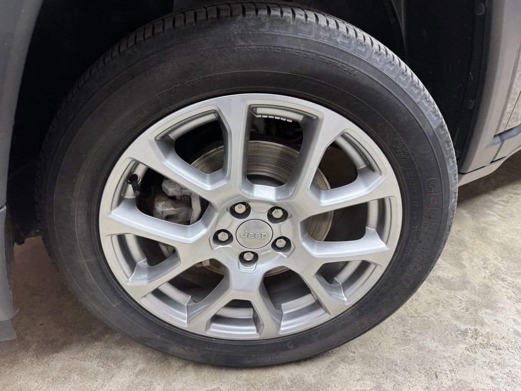 Used 2022 Jeep Compass Latitude image 33