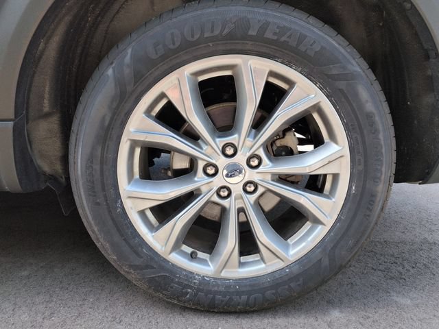 Certified 2023 Ford Explorer Limited w/ Equipment Group 301A AWD/4WD image 9
