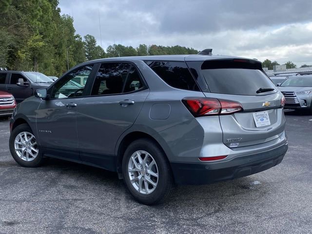 Used 2023 Chevrolet Equinox LS w/ LS Convenience Package image 3