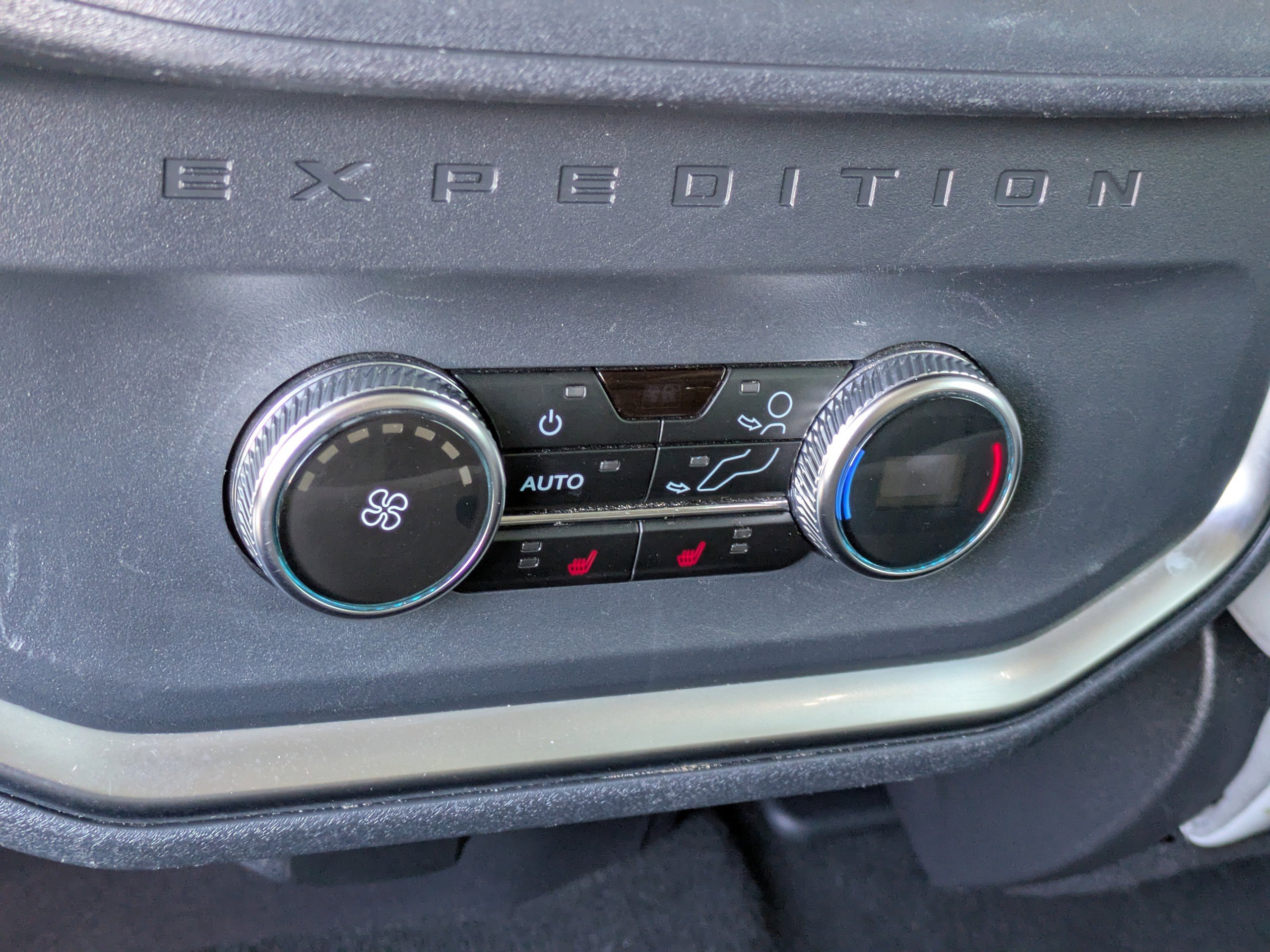 Certified 2025 Ford Expedition Max Platinum AWD/4WD image 22
