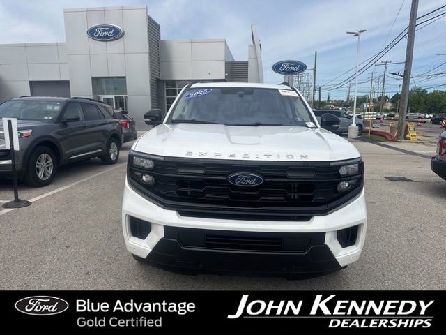 Certified 2025 Ford Expedition Active AWD/4WD image 23
