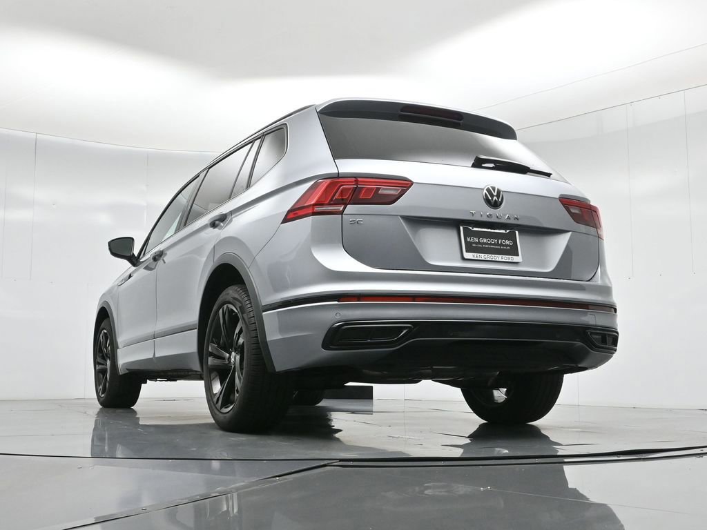 Used 2024 Volkswagen Tiguan SE R-Line image 21