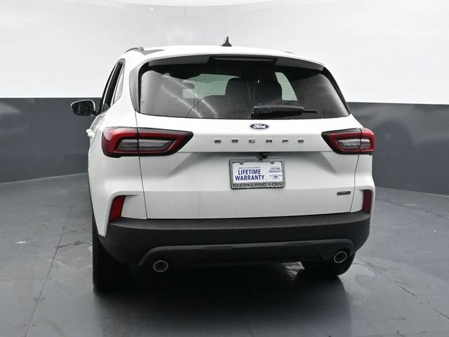 Certified 2025 Ford Escape ST-Line Select AWD/4WD image 6