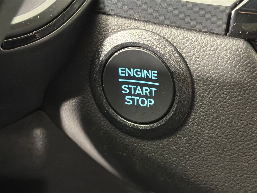 Certified 2025 Ford Escape ST-Line Select AWD/4WD image 23