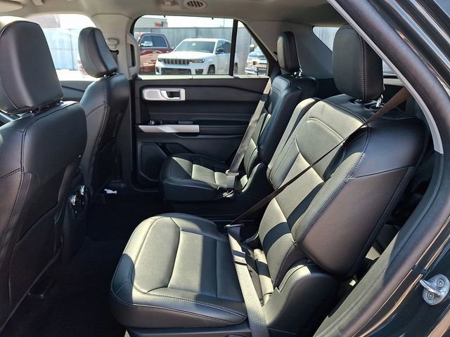 Certified 2023 Ford Explorer Limited w/ Limited Technology Package image 11