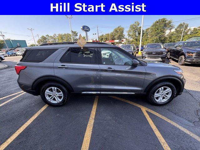 Certified 2022 Ford Explorer XLT image 7