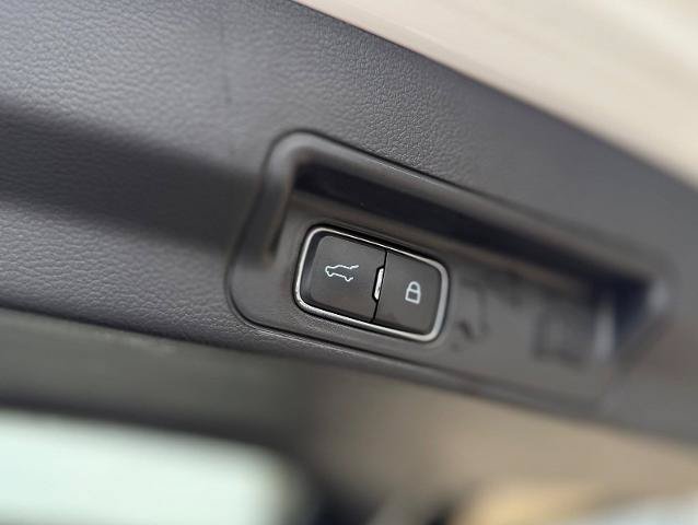 Certified 2025 Ford Explorer ST-Line w/ ST-Line Street Pack AWD/4WD image 19