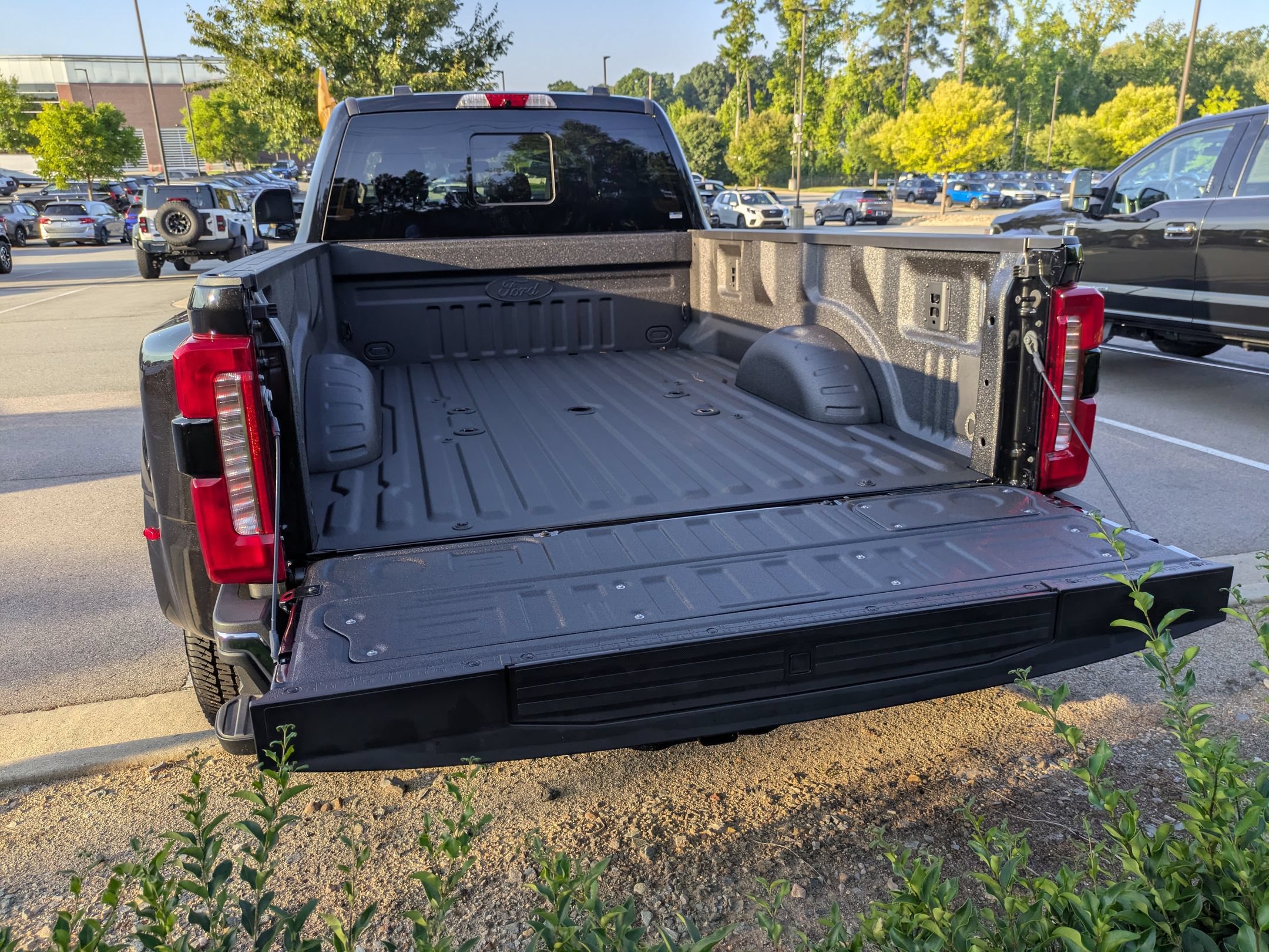 Certified 2026 Ford F350 Lariat w/ Lariat Ultimate Package AWD/4WD image 36