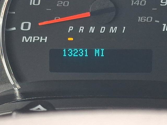 Used 2025 Chevrolet Express 2500 w/ Driver Convenience Package RWD image 19