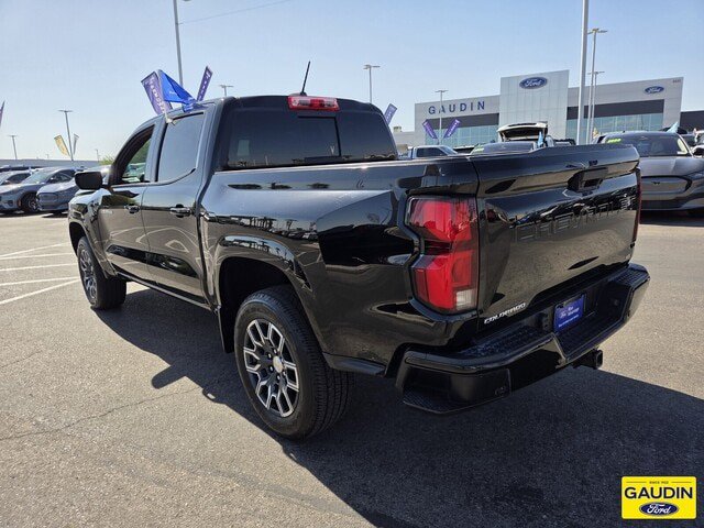 Used 2024 Chevrolet Colorado LT w/ LT Convenience Package III RWD image 5