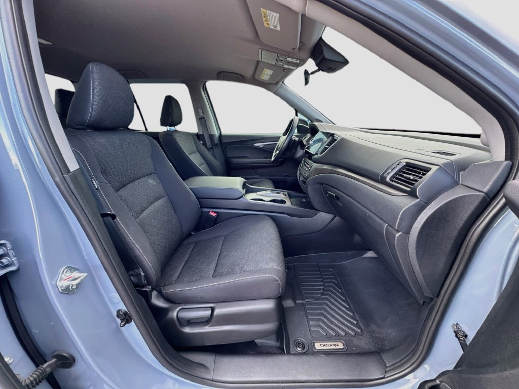Used 2025 Honda Ridgeline Sport image 27