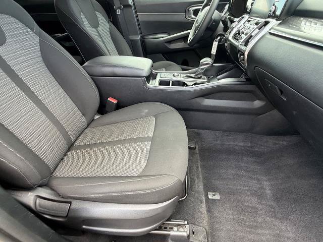 Used 2022 Kia Sorento LX FWD image 10