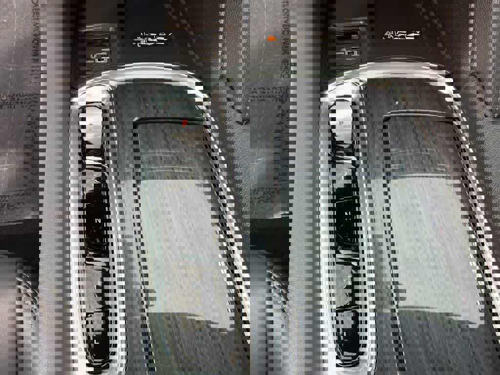 Used 2023 Buick Enclave Essence w/ Experience Buick Package image 32