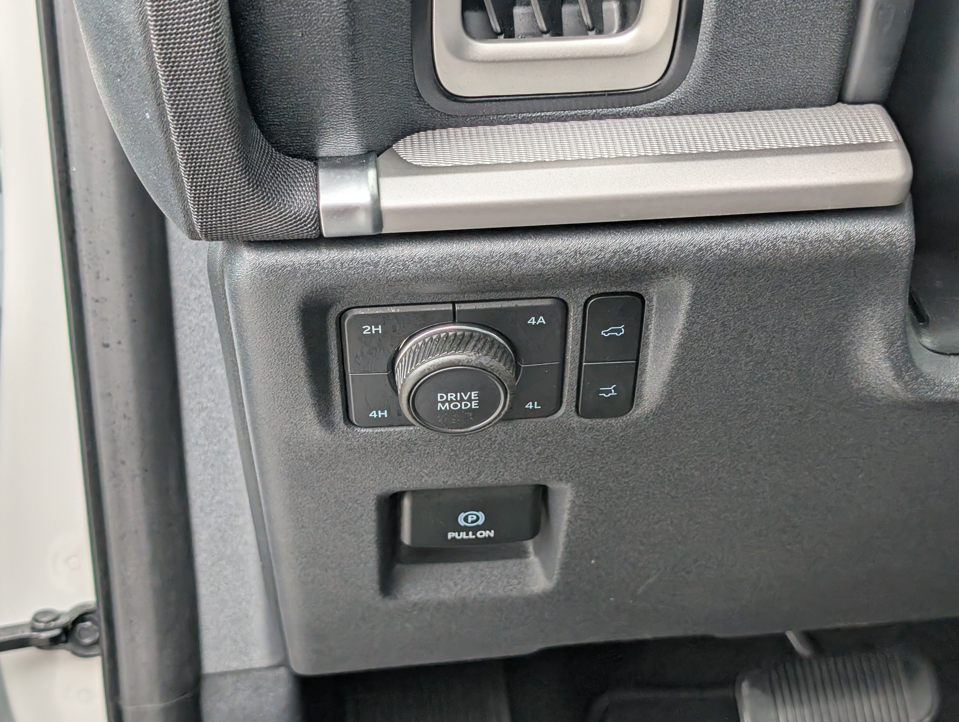 Certified 2025 Ford Expedition Active AWD/4WD image 27