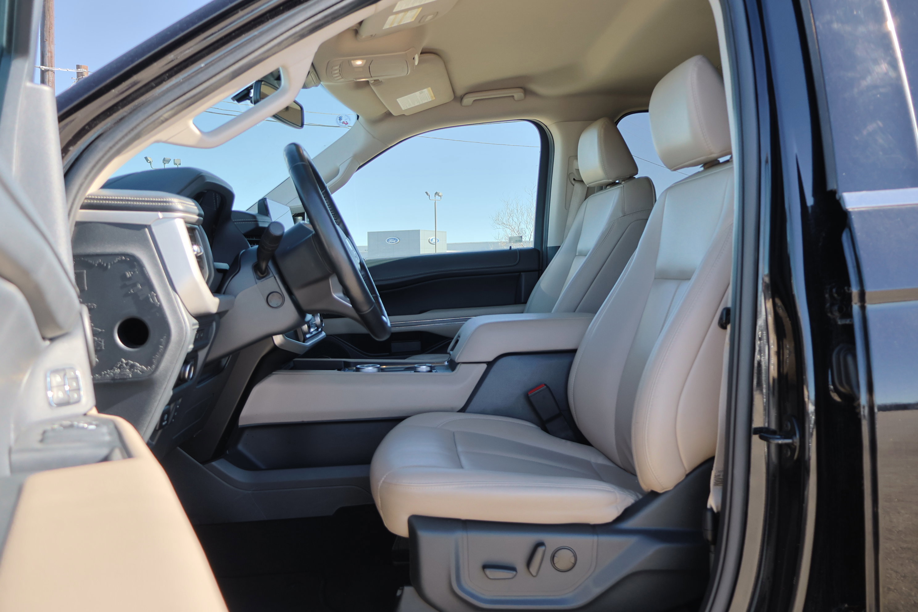 Certified 2024 Ford Expedition Max XLT image 14