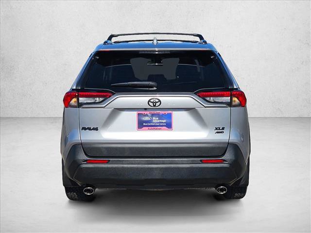 Used 2021 Toyota RAV4 XLE w/ Convenience Package image 7