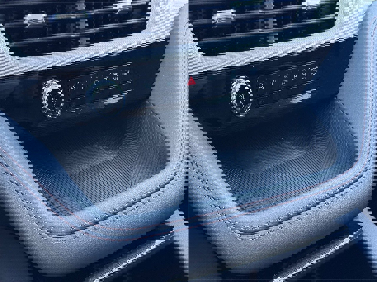 Certified 2025 Ford Explorer Active w/ Active Comfort Package image 20