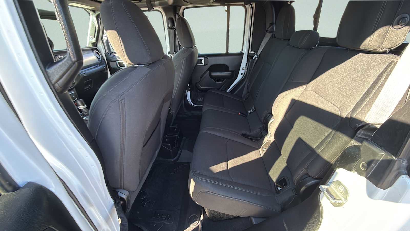 Used 2021 Jeep Gladiator Sport image 34