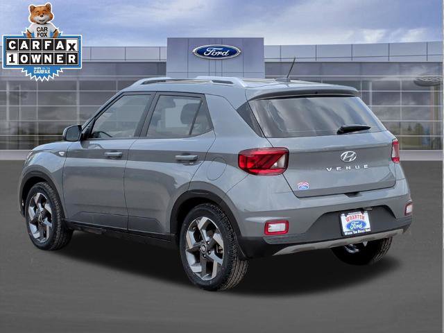 Used 2023 Hyundai Venue SEL FWD image 4