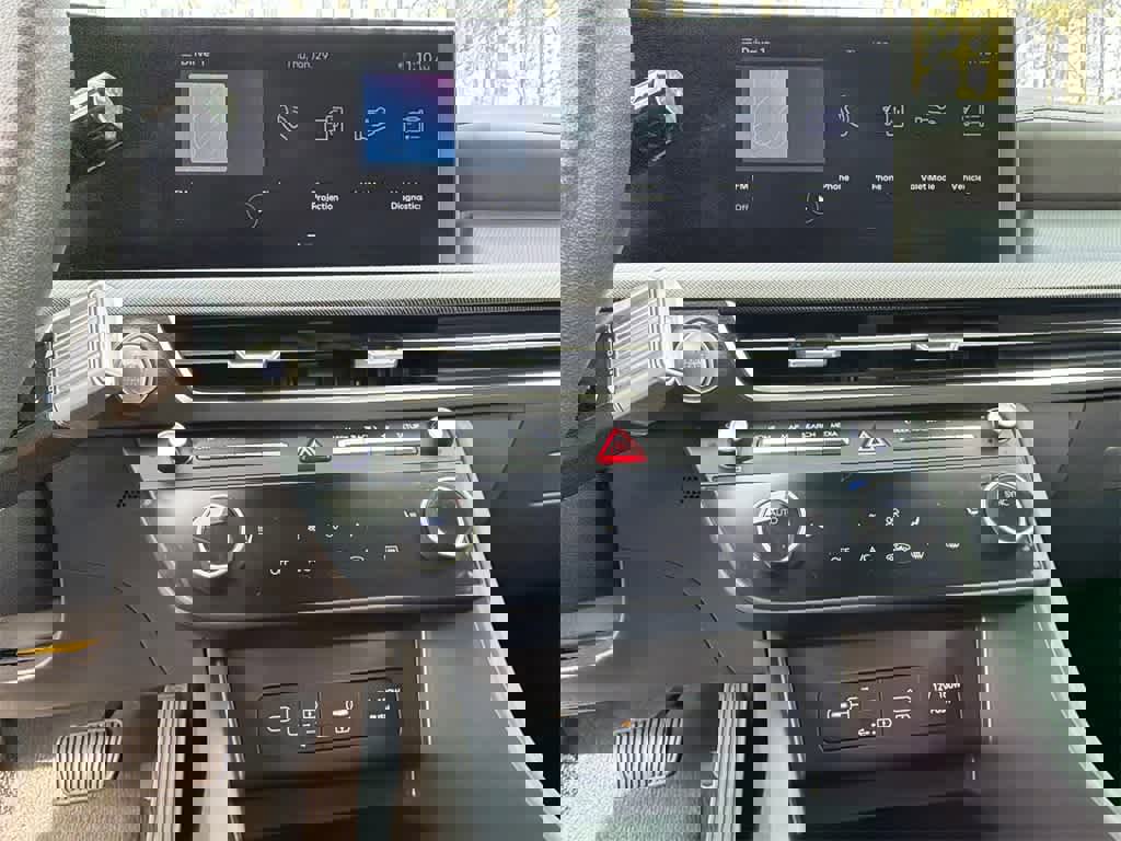 Used 2025 Hyundai Sonata SEL image 25