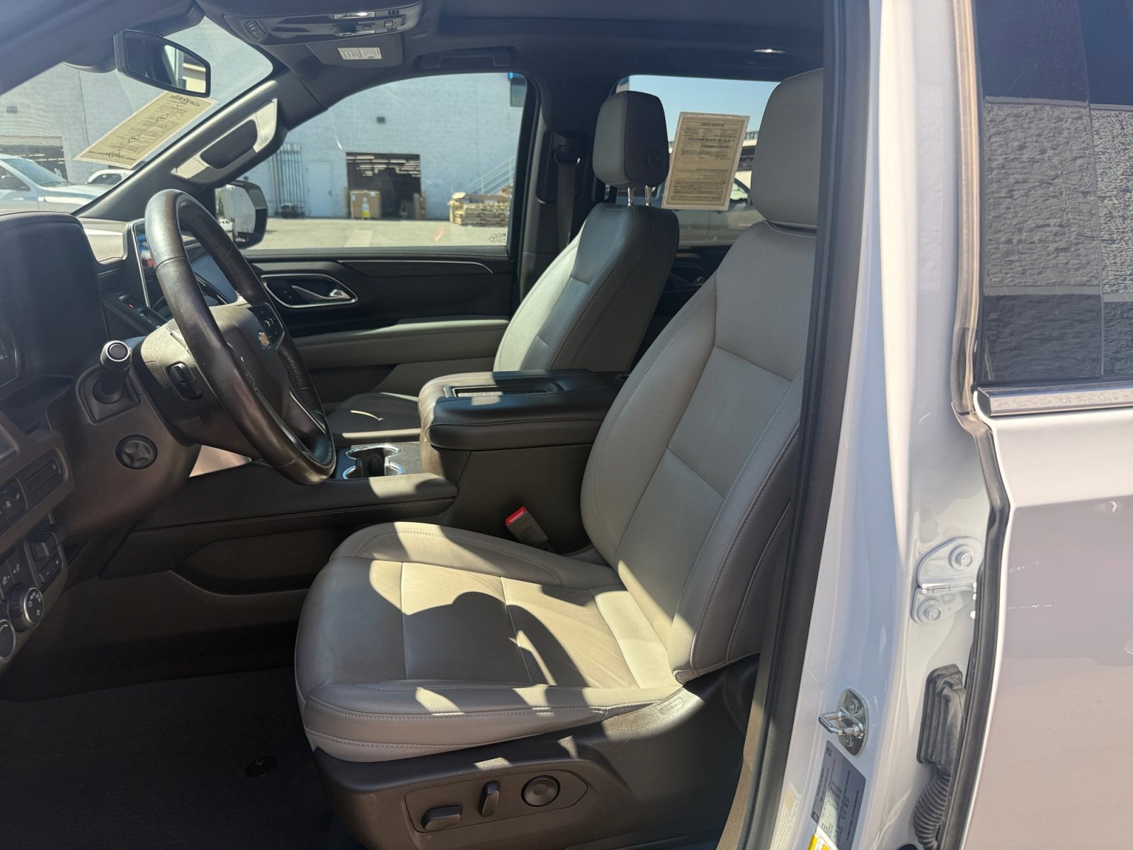 Used 2021 Chevrolet Tahoe LT w/ LT Signature Package image 12