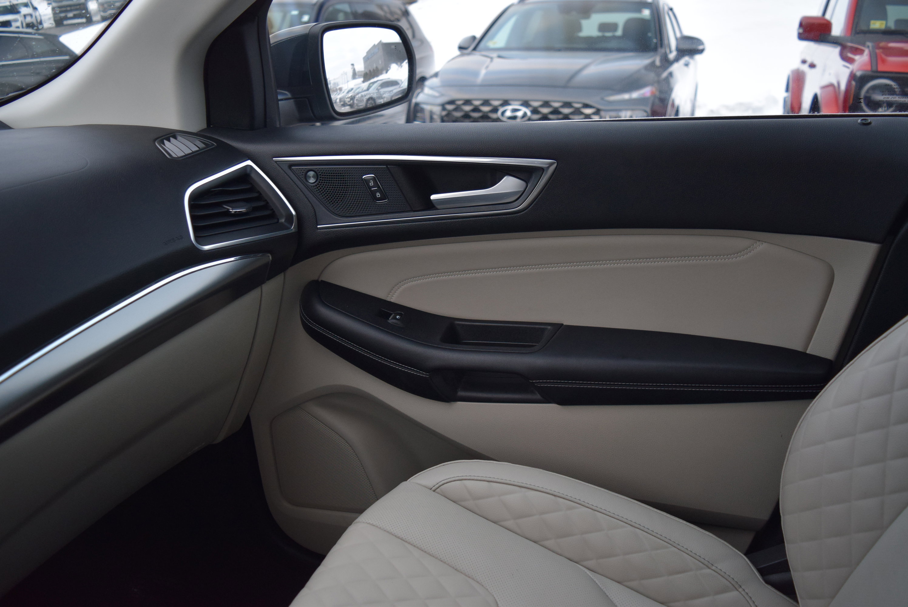 Certified 2024 Ford Edge Titanium w/ Equipment Group 301A image 18