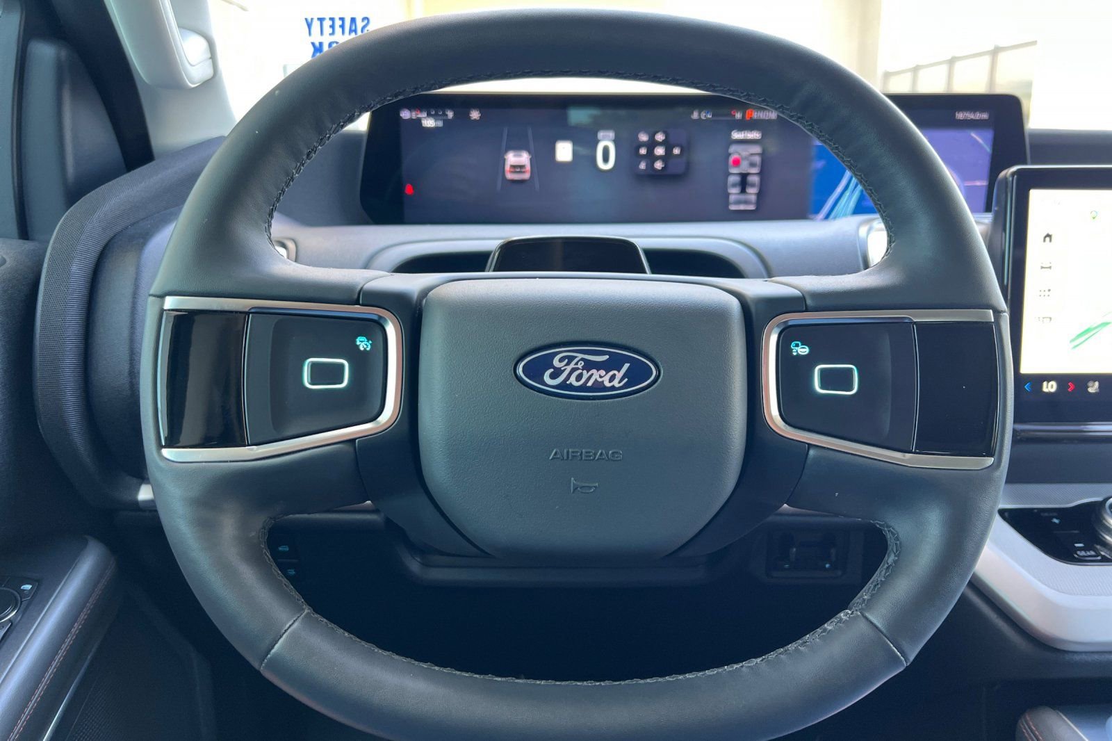 Certified 2025 Ford Expedition Active AWD/4WD image 26