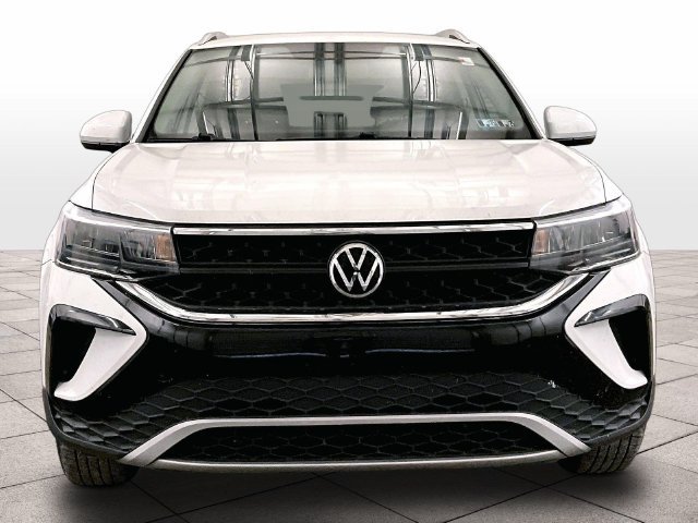 Used 2022 Volkswagen Taos SE AWD/4WD image 3