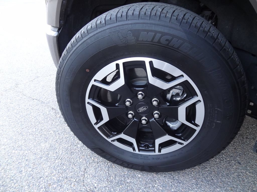 Certified 2023 Ford F150 Lightning XLT AWD/4WD image 32