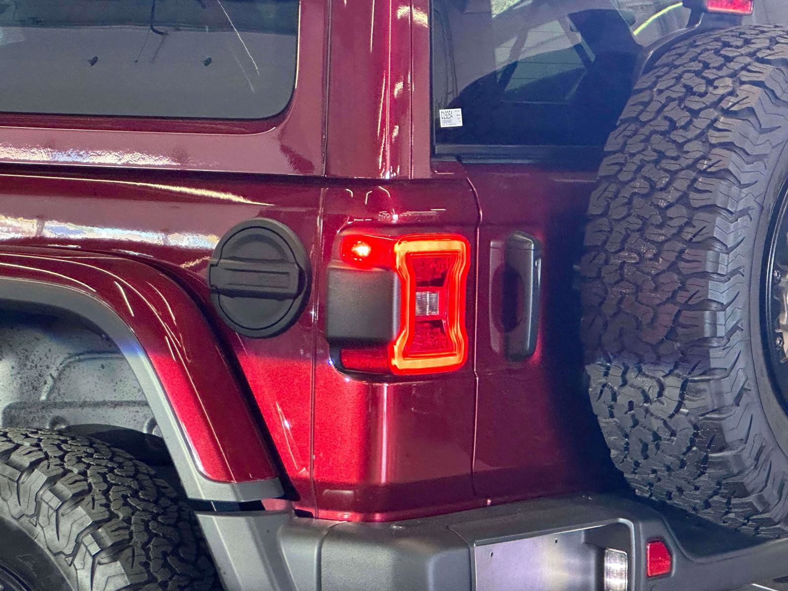 Used 2021 Jeep Wrangler Unlimited Rubicon w/ Trailer Tow Package image 8