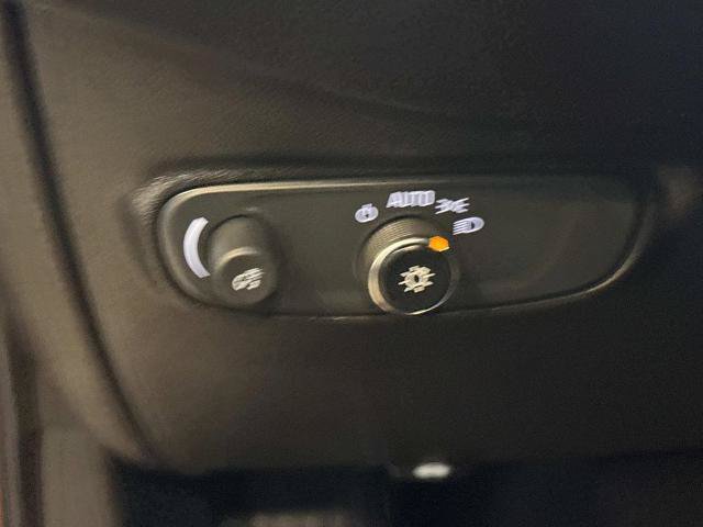 Used 2022 Chevrolet Equinox RS FWD image 23