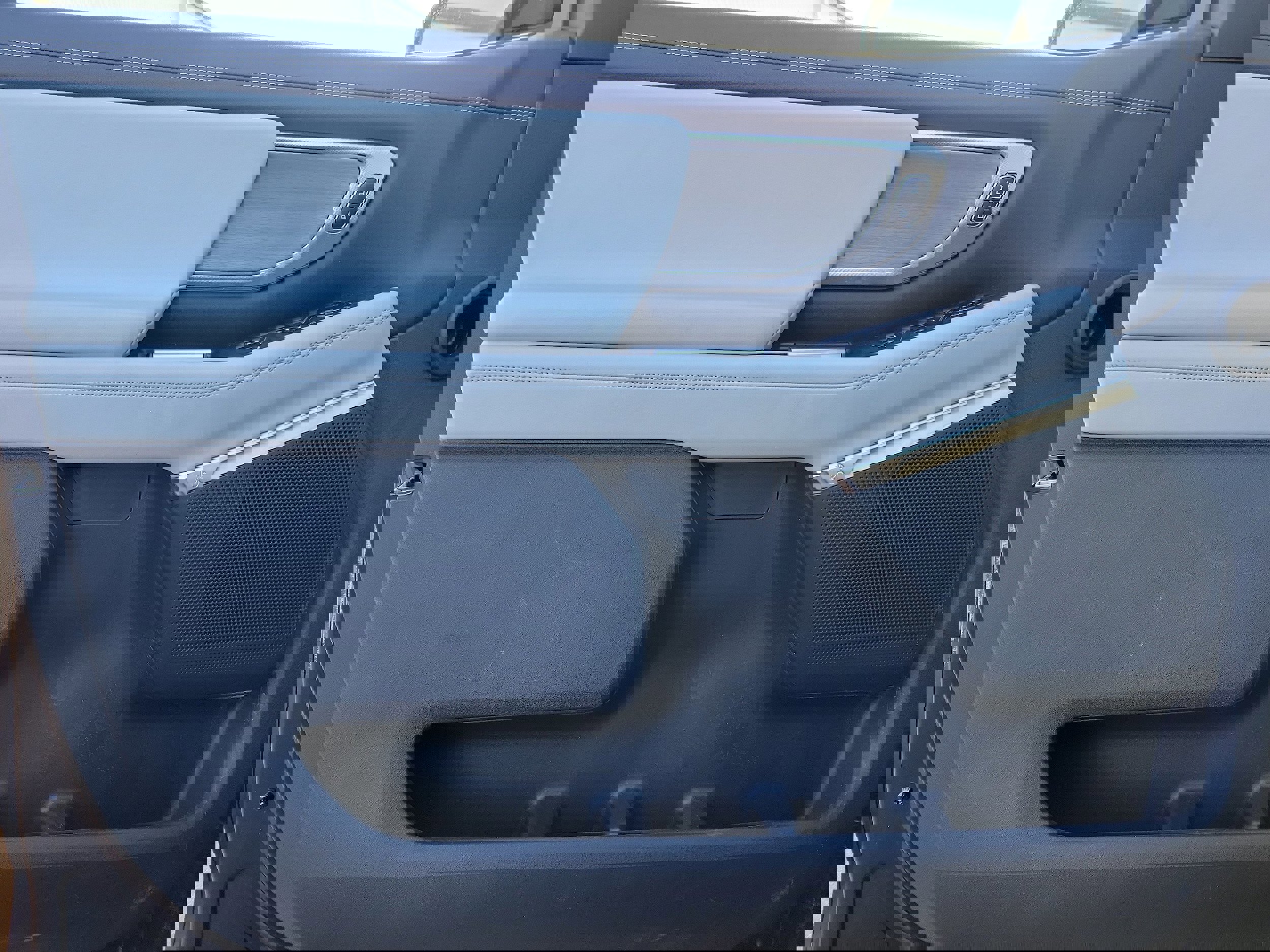 Certified 2025 Ford Expedition Max Platinum image 21