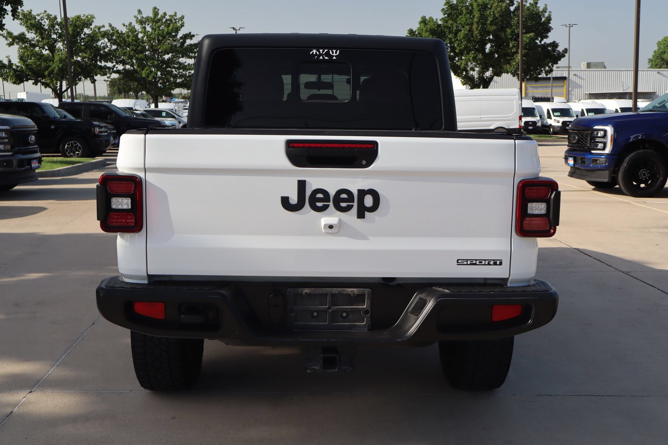 Used 2020 Jeep Gladiator Sport w/ Quick Order Package 24S AWD/4WD image 4