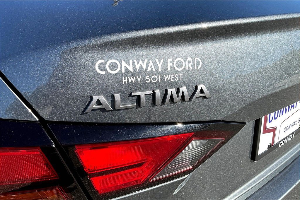 Used 2025 Nissan Altima 2.5 SV FWD image 26