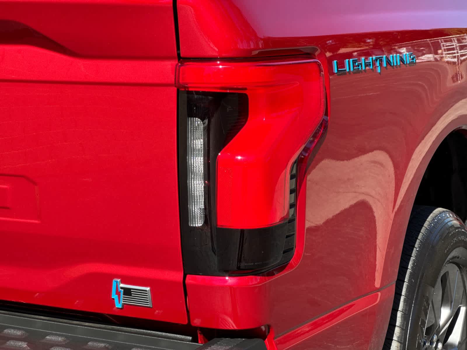 Certified 2025 Ford F150 Lightning Flash AWD/4WD image 27