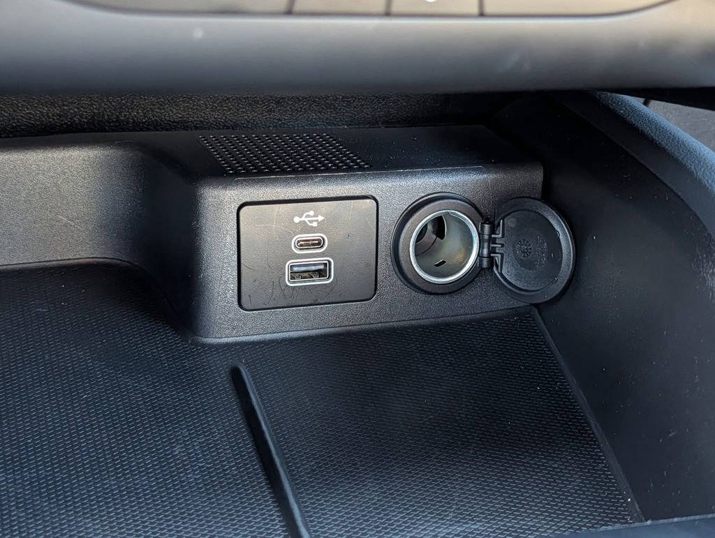 Certified 2025 Ford Escape ST-Line image 24