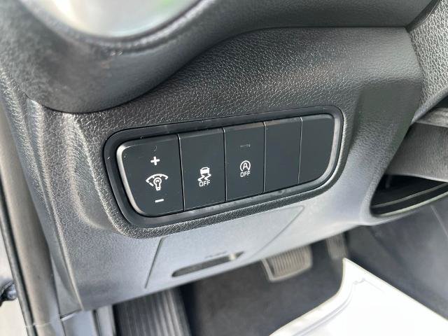 Used 2025 Kia Soul LX w/ LX Technology Package FWD image 19