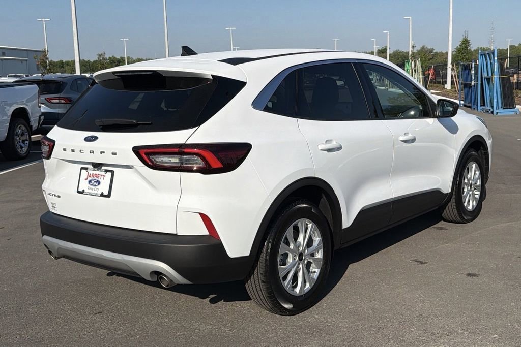 Certified 2024 Ford Escape Active w/ Cold Weather Package image 4
