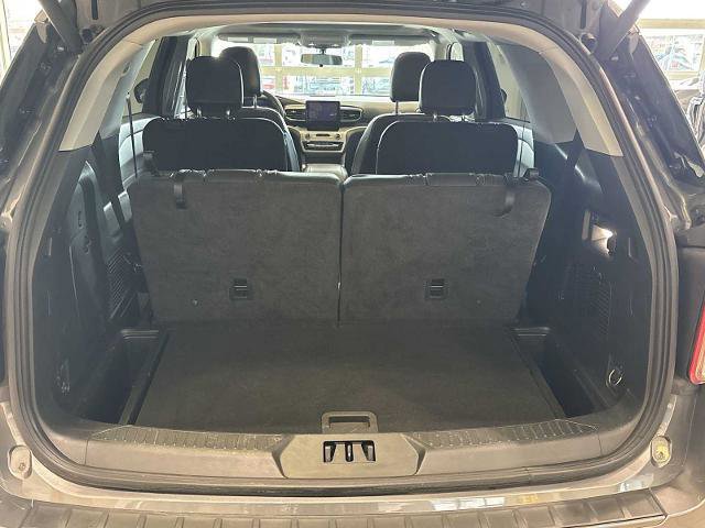 Certified 2022 Ford Explorer XLT w/ Equipment Group 202A image 27