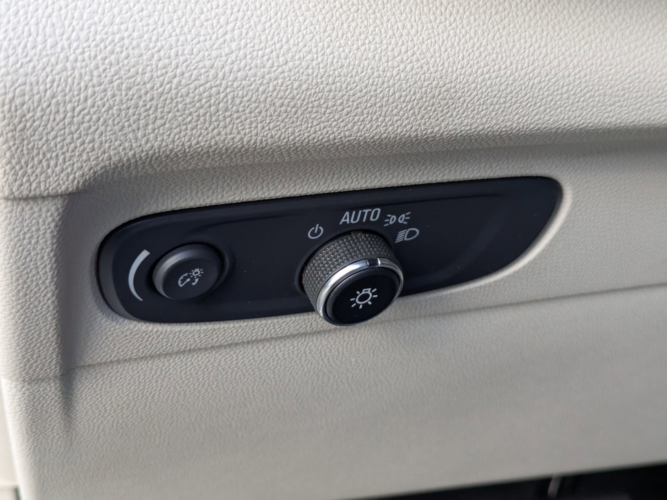 Used 2022 Buick Envision Preferred image 14