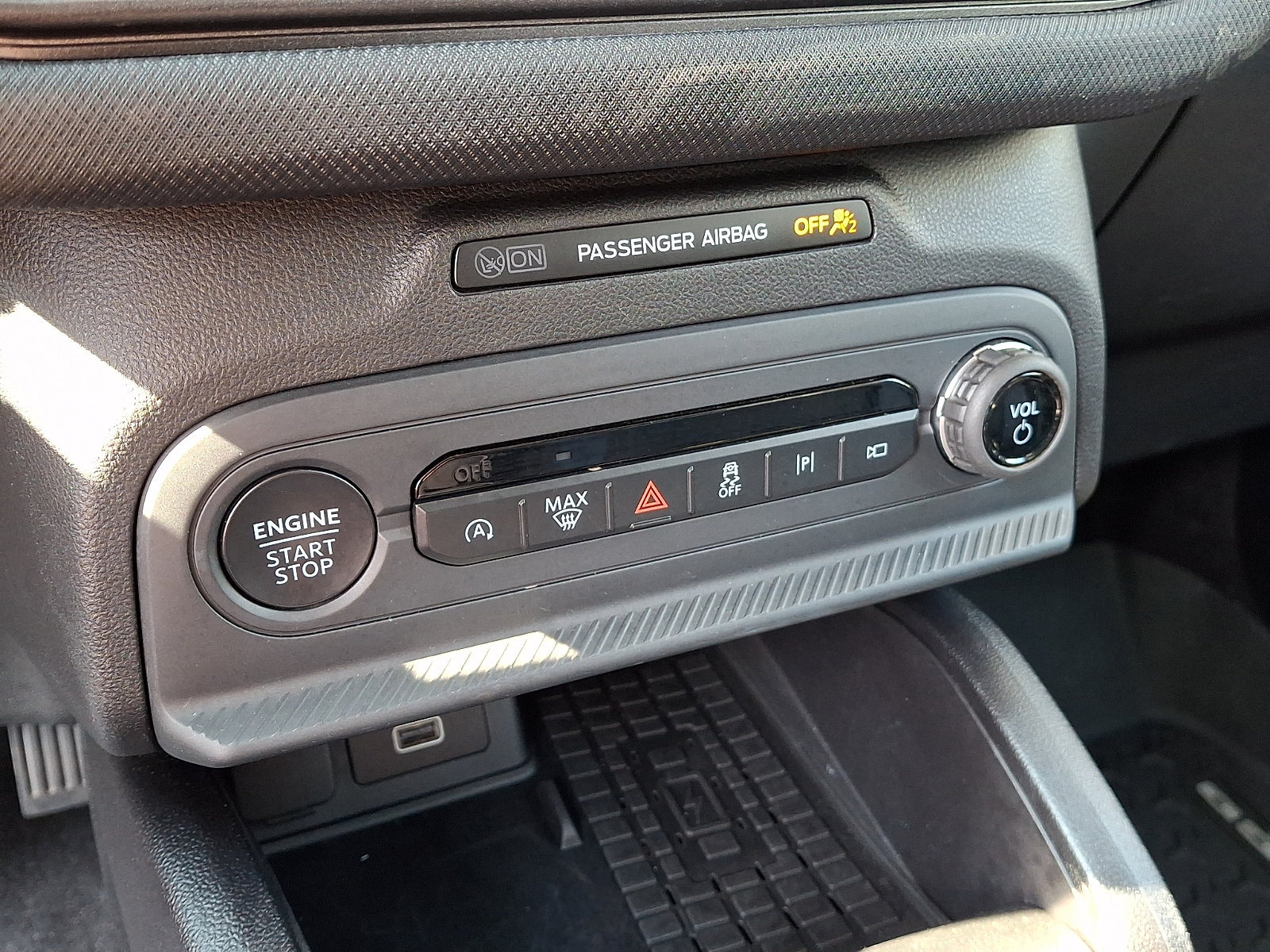 Certified 2025 Ford Bronco Sport Outer Banks w/ Outer Banks Tech Package+ AWD/4WD image 16
