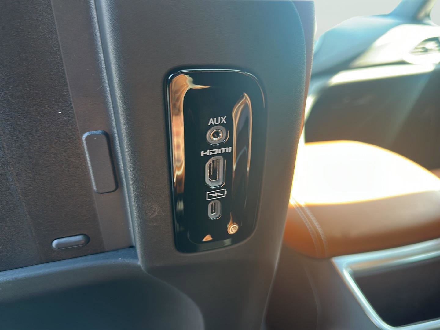 Used 2026 Chrysler Pacifica Pinnacle w/ Trailer Tow Group image 28