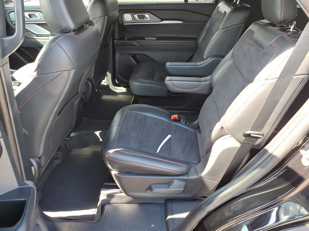 Certified 2025 Ford Explorer ST image 6