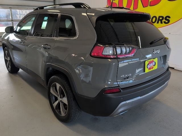 Used 2022 Jeep Cherokee Limited AWD/4WD image 3