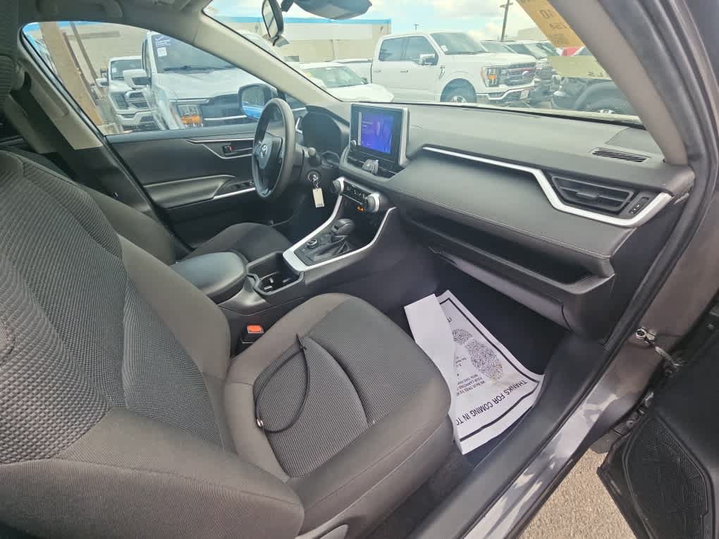 Used 2024 Toyota RAV4 LE AWD/4WD image 13