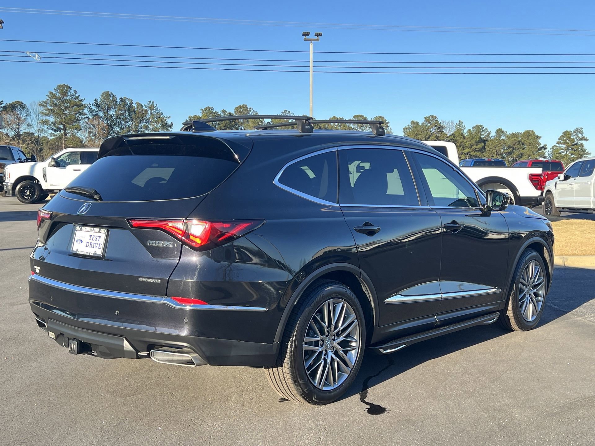 Used 2023 Acura MDX SH-AWD w/ Advance Package image 3